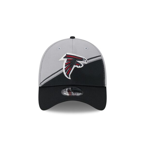 Atlanta Falcons NFL New Era 2023 Fashion Sideline 39Thirty Cap - Image 2