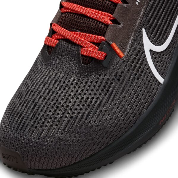 Unisex Nike  Anthracite Cleveland Browns Zoom Pegasus 40 Running Shoe - Image 7